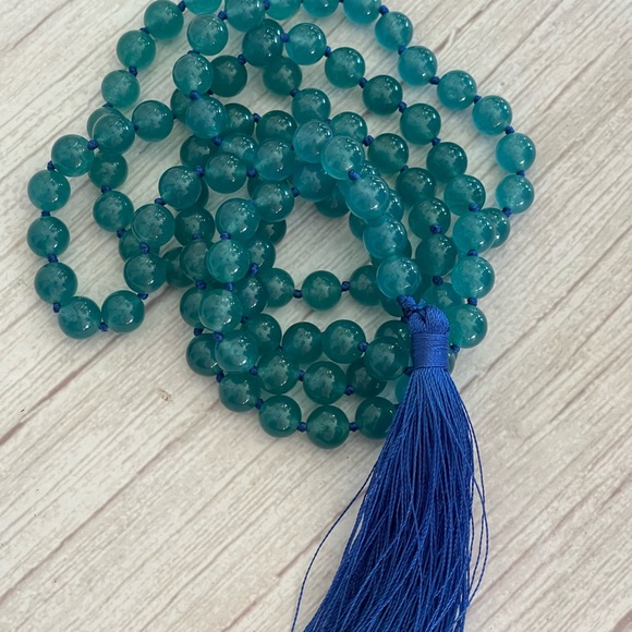 Earth Art hand crafted artisan Jewelry - Gorgeous Apatite gemstone Mala necklace